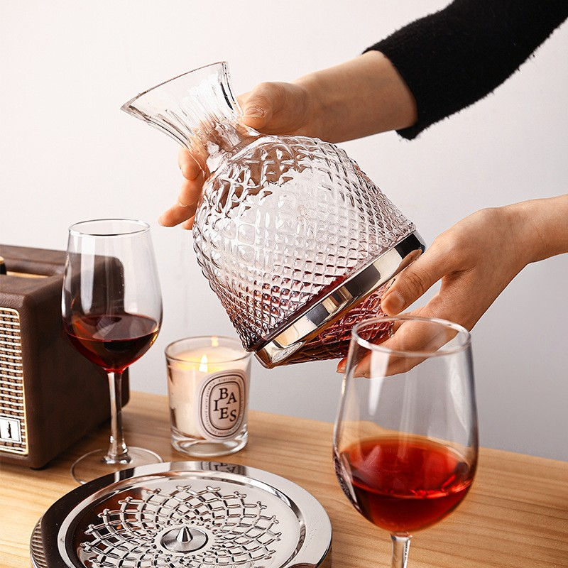 Il modo corretto di utilizzare un decanter per vino