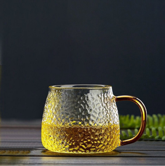 Perché abbiamo bisogno di bicchieri da vino trasparenti quando beviamo?