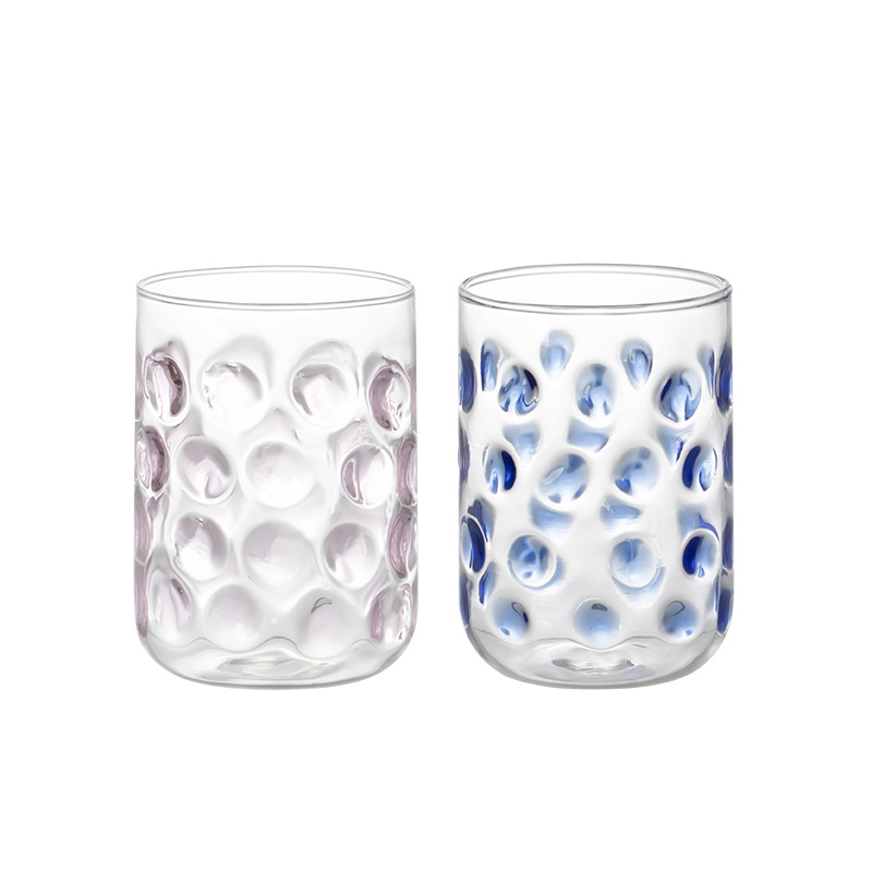 Tazza da colazione in vetro colorato con puntini di caramella